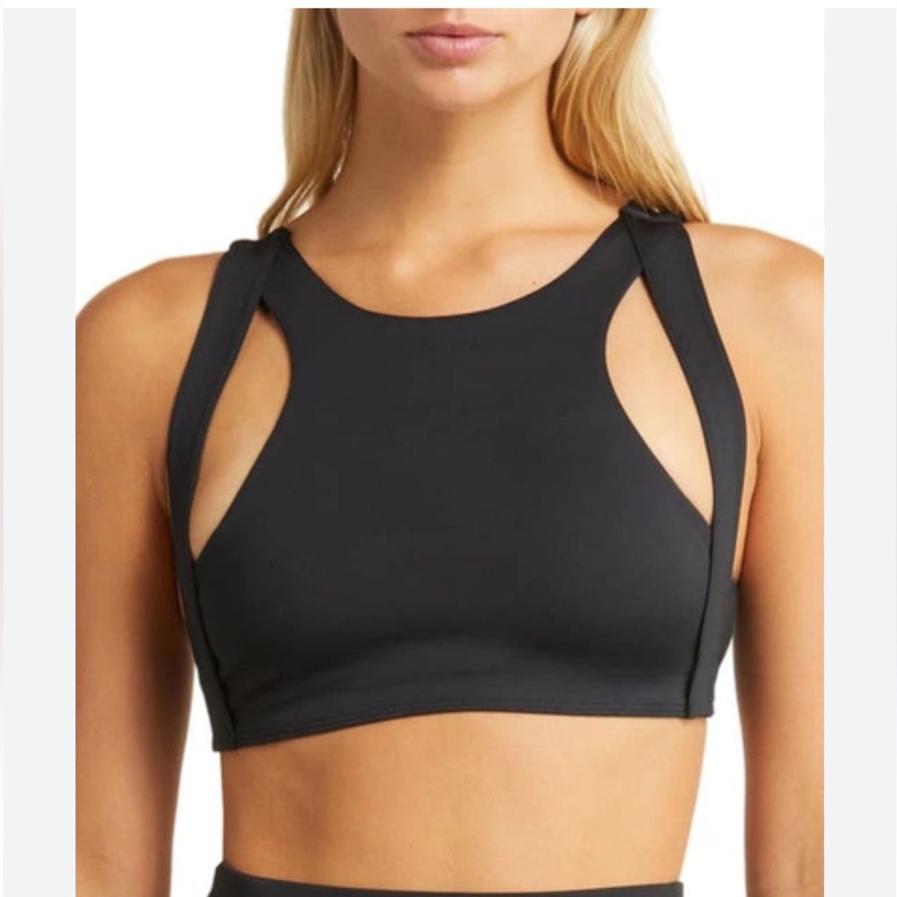 ALO YOGA
Airlift All Access Cutout Bra In Black